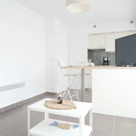 Proche Quartier Des Presidents - 2 Personnes *